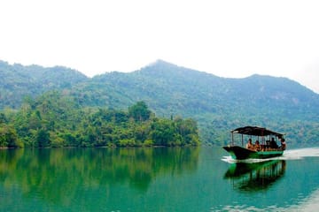 Kayaking Adventure at Ba Be Lake, Bắc Kạn Province