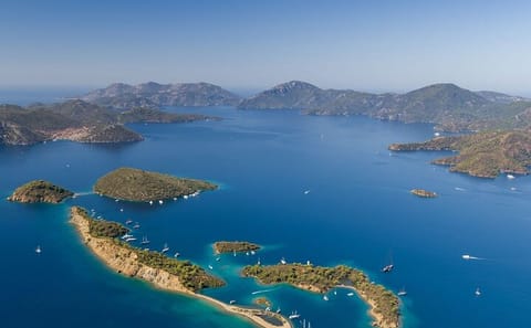 12 Islands Boat Tour from Fethiye with Grilled Lunch