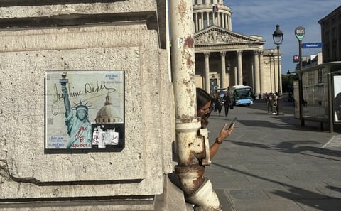 Latin Quarter & Notre-Dame: 2,000 Years of History in small group
