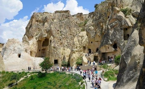 Cappadocia Red Tour: Half-Day Cultural Exploration in Göreme