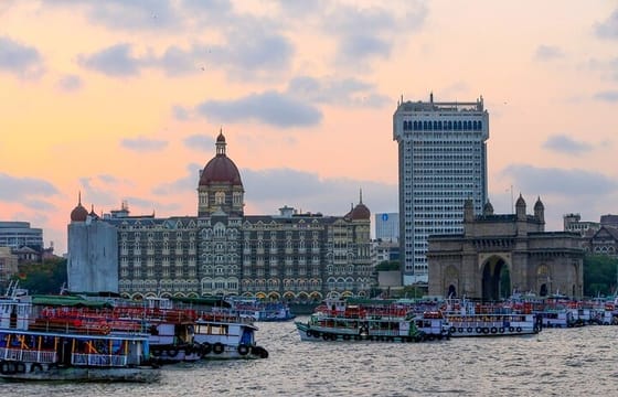 Gems Of South India Tour: Caves, Palaces, Temples & Backwaters