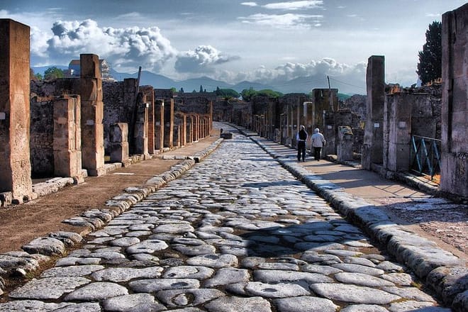 Pompeii and Vesuvius Wine Tasting with Lunch, Half Day - Photo 1