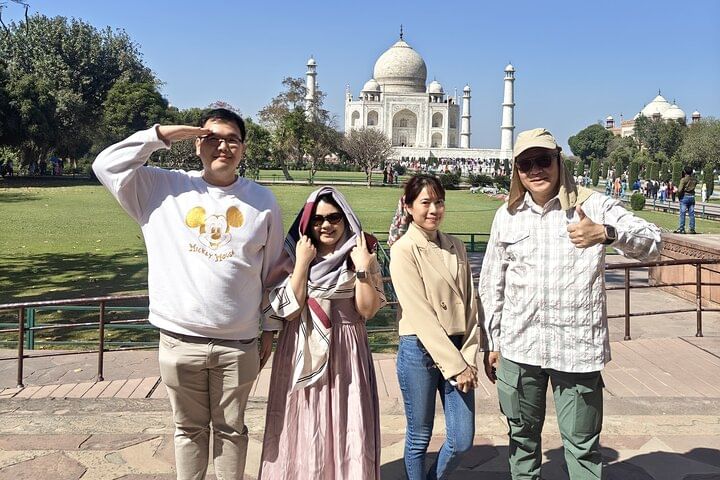 From Delhi: 2 Days Taj Mahal and Agra Overnight Tour