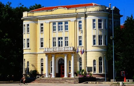 Plovdiv and Perushtitsa Day Trip with Wine Tasting from Sofia