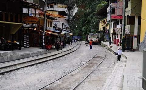 Machu Picchu by Train Day Trip with Private Guide at Machu Picchu and Peruvian Meal