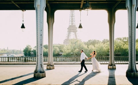 Couples Photoshoot Experience at Trocadéro Gardens, Paris