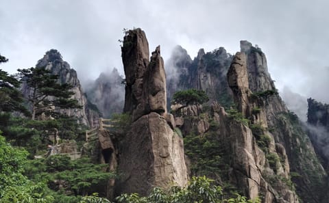 Huangshan Yellow Mountain One-Day Climbing Tour