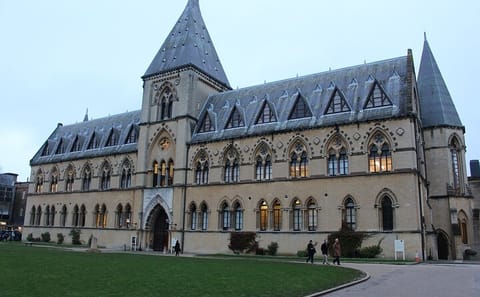 Private Day Tour of Oxford and Warwick Castle from London