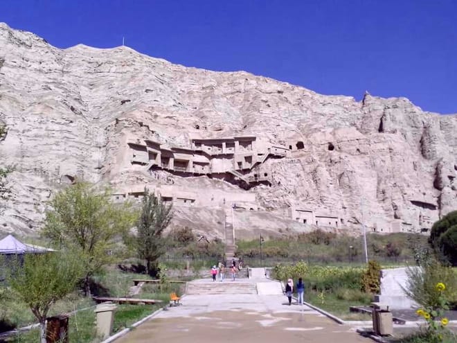 Private Day Tour to Kizil Caves and Tianshan Canyon from Urumqi by Air photo 3