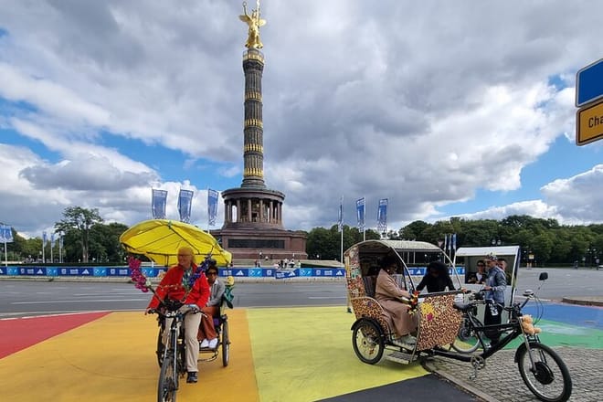 Day trip through multicultural city landscapes & photo highlights photo 3