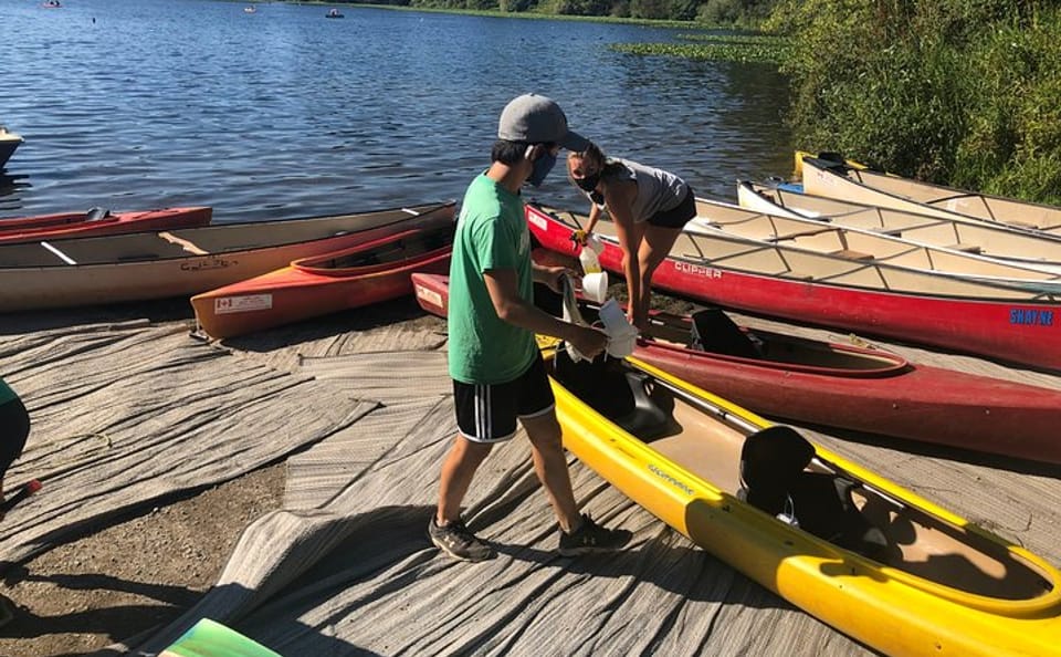Kayaking Adventure in Deep Cove, Metro Vancouver