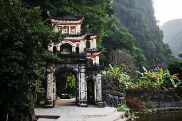 Tam Coc and Mua Cave Day Tour from Hanoi