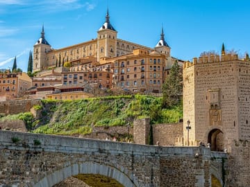 Discover Toledo – Cathedral, Alcazar, Jewish Quarter & City Gates