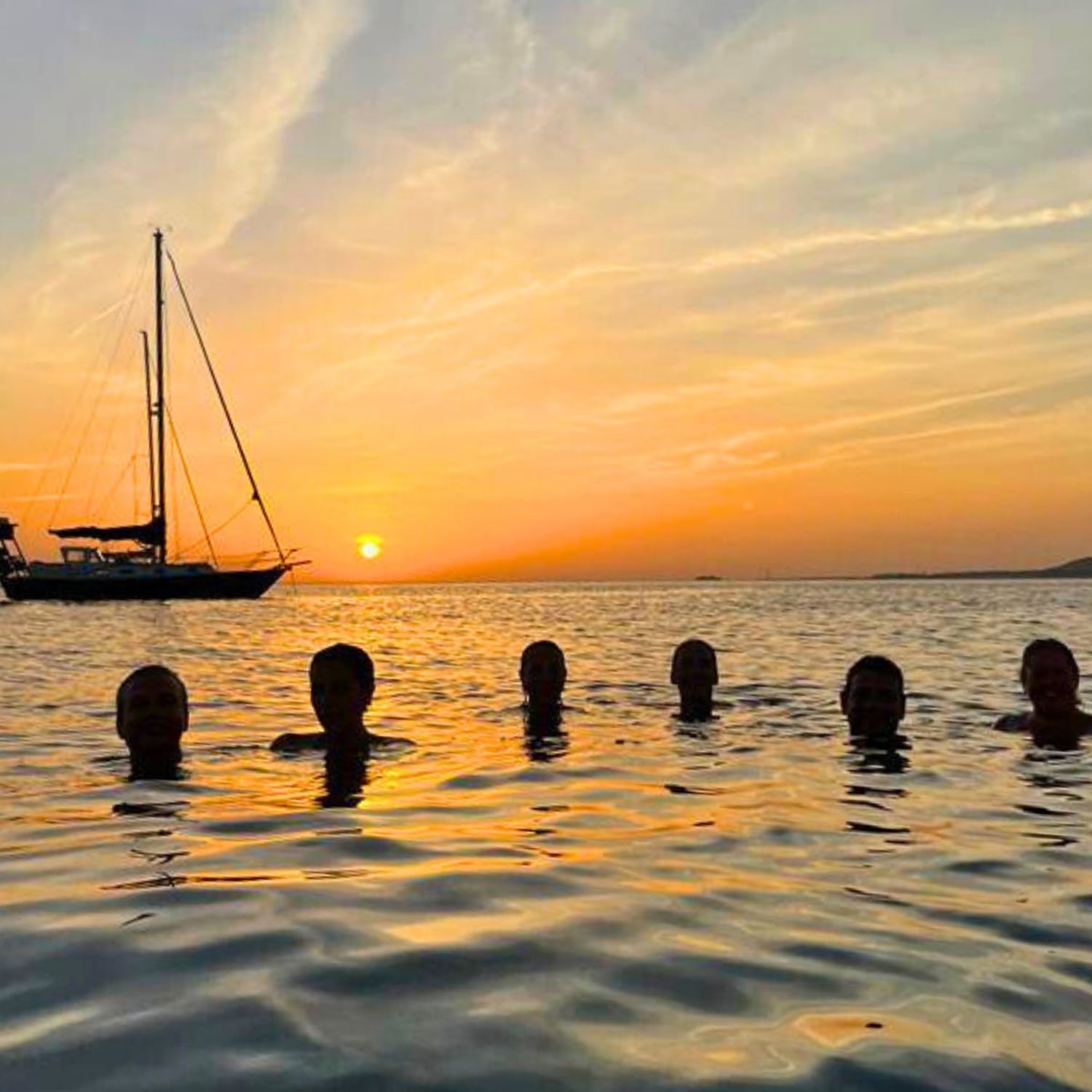 Sunset Gourmet Experience: Tour en Yate Privado de Lujo con Cena ...