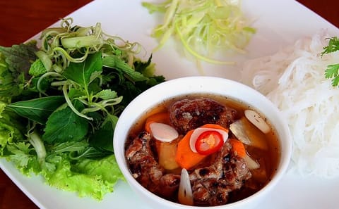 Street Food Walking Tour in Hanoi's Old Quarter