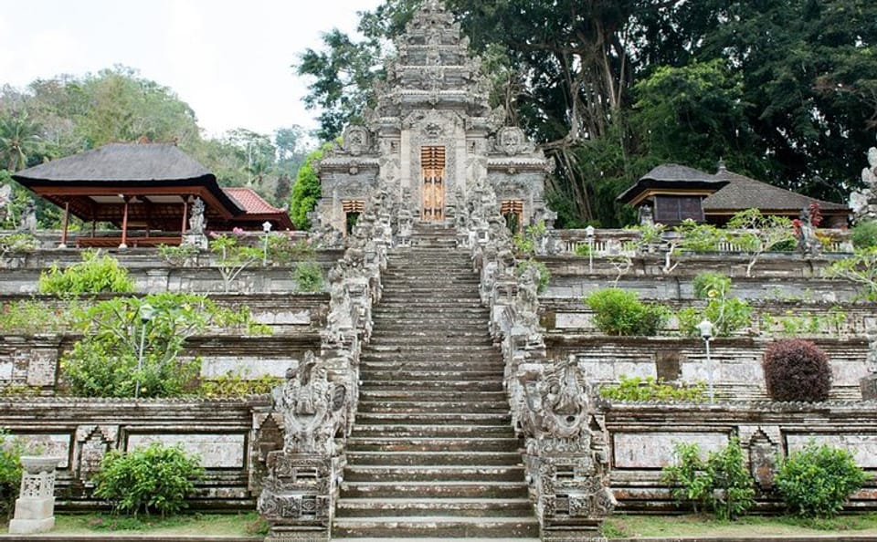 Explore Balinese Mysticism and Death Rituals in Kintamani