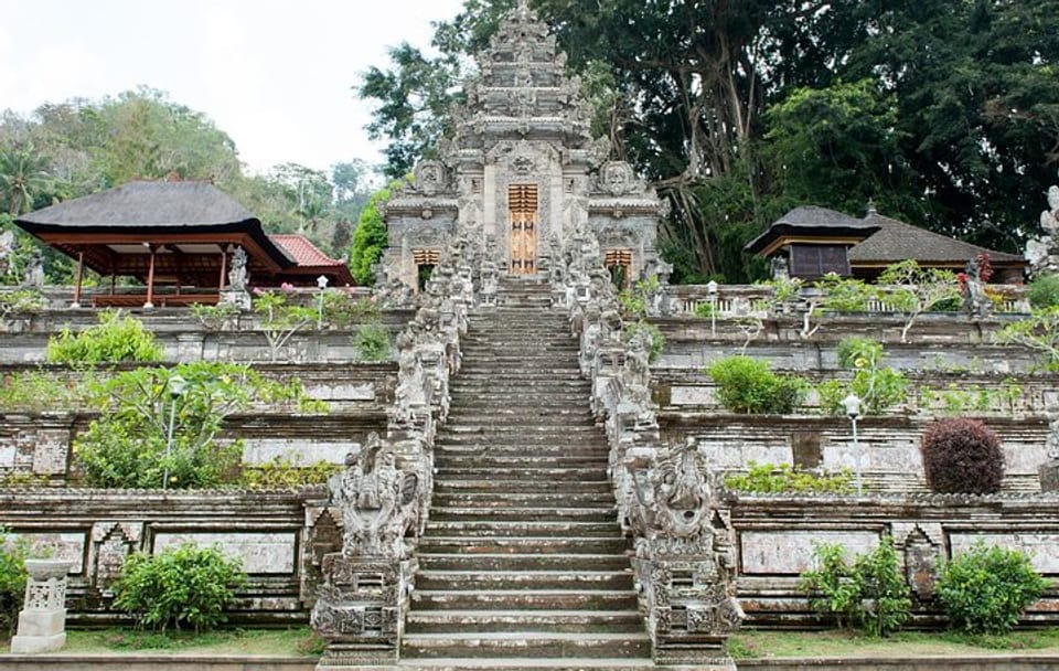 Explore Balinese Mysticism and Death Rituals in Kintamani