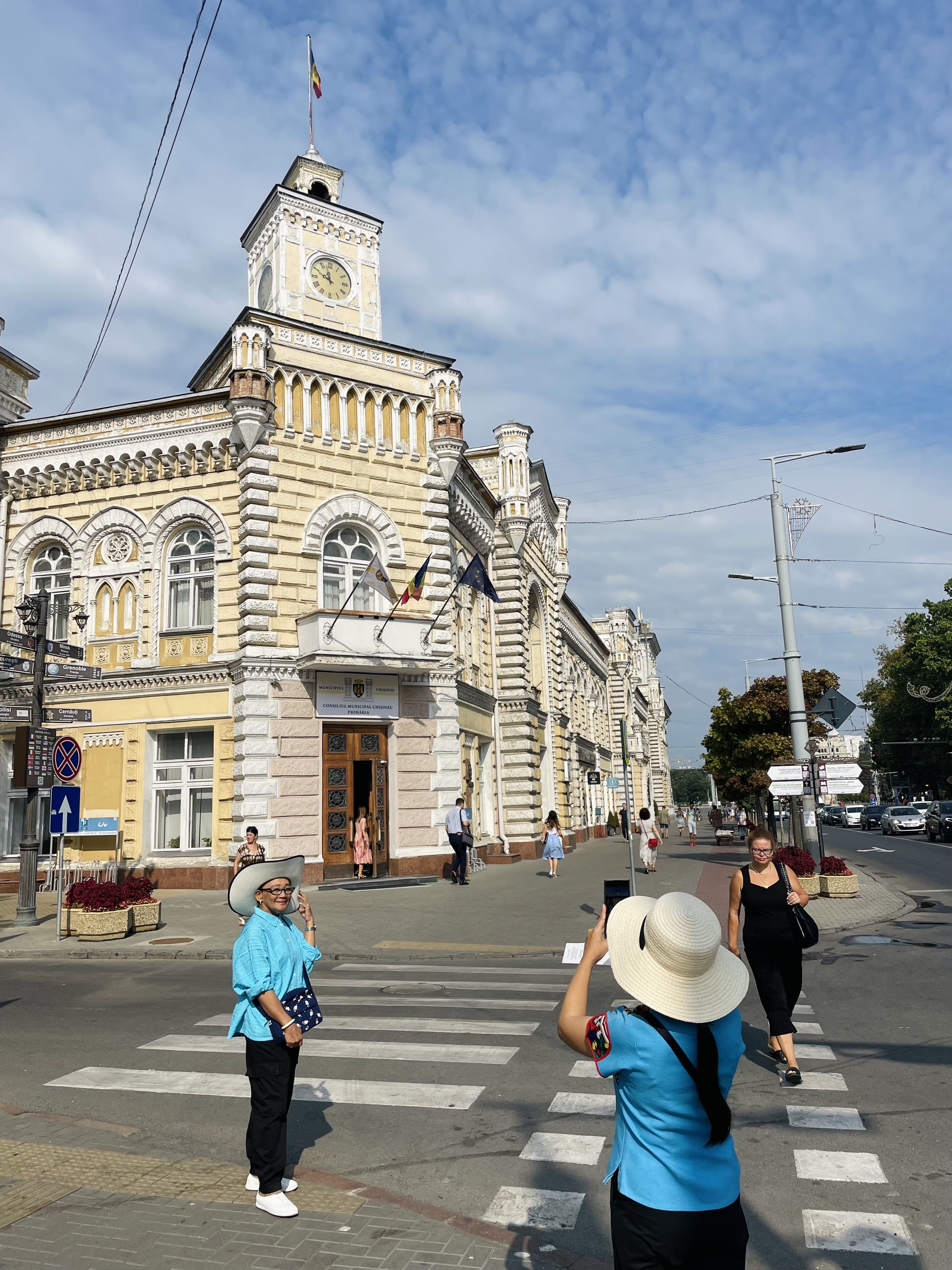 The Chisinau City Hall building was built from 1898 to 1901