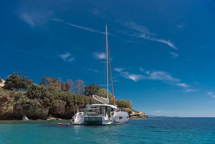 Private Luxurious Sailing Cruise in Heraklion 9