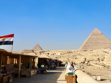 Giza Pyramid Complex Tour: Explore Khafre and Menkaure Pyramids