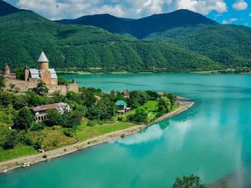 From Tbilisi: Kazbegi Day Tour, Gergeti Trinity, Ananuri &Gudauri