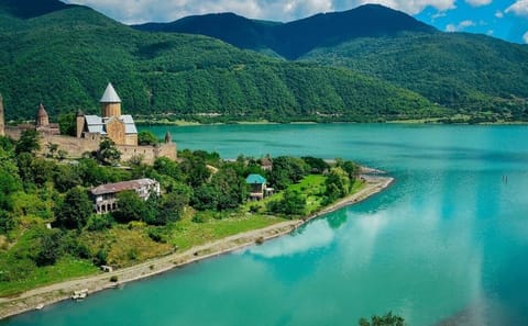 From Tbilisi: Kazbegi Day Tour, Gergeti Trinity, Ananuri &Gudauri