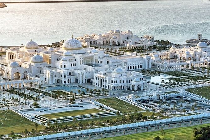 Abu Dhabi : Qasr Al Watan, A Royal Journey into Emirati Splendor