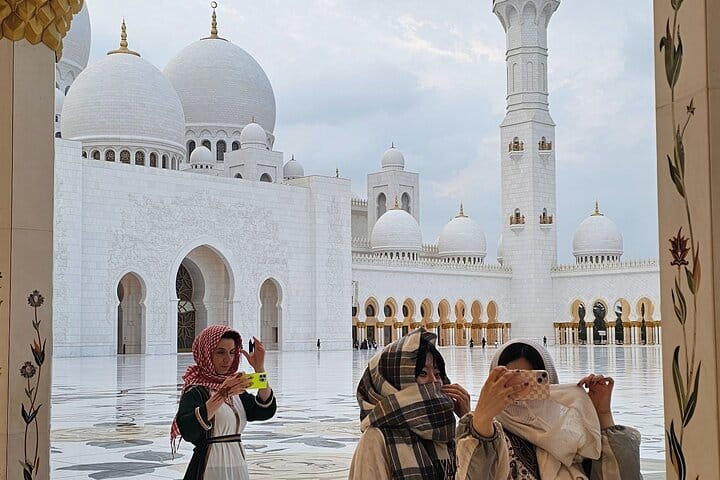 Private Abu Dhabi City Tour With Pickup From Abu Dhabi or Dubai 5