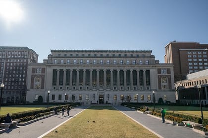 New York Contrasts and Gospel Mass Tour in Harlem