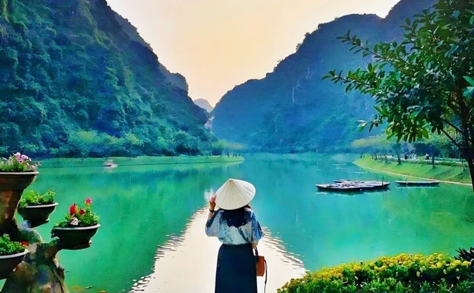 Tam Coc and Mua Cave Day Tour from Hanoi