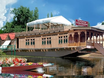 Turtle Beach Boat Tour & Mud Bath & Thermal Pool in Marmaris