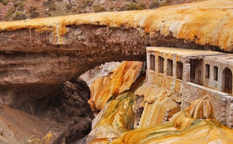 High Mountain Day Tour from Mendoza to Las Cuevas