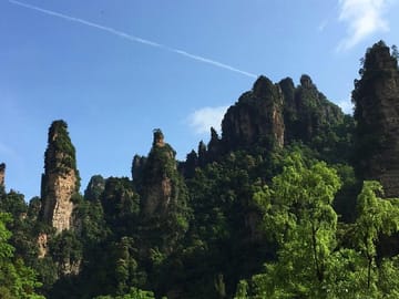 Zhangjiajie: Charm Xiangxi Folk Show Evening + Tujia Dinner Tour
