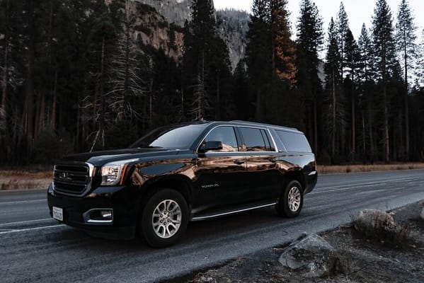 Private 4hour Paris Tour & Lunch Cruise with CDG Airport Pick Up 