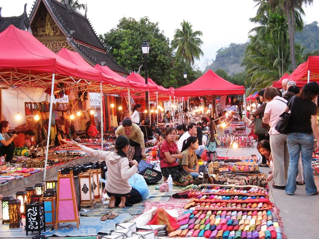 Silk Weaving and Scenic Hidden Valley Experience in Luang Prabang