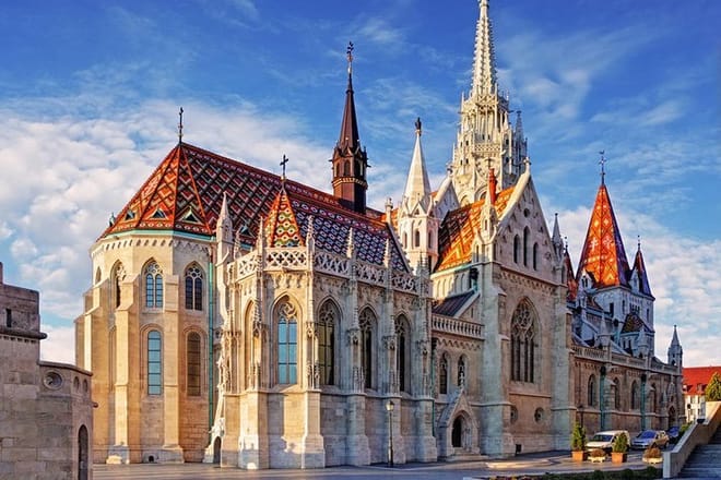 Budapest Private City Tour by car in 2 hours 8