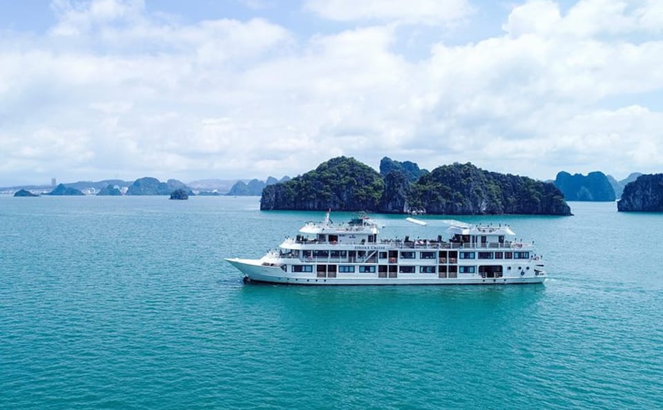 Athena Cruise – Luxury Overnight Cruise in Halong Bay 2D1N Tour
