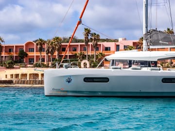 Day Charter Experience from Marina di Valletta, Malta