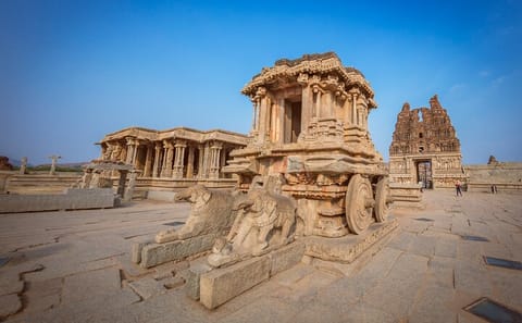 Cultural Tour from Hubli to Badami, Hampi, and Mysore