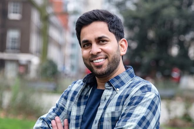 creating&nbsp;online dating&nbsp;photos with personality. Finding the perfect profile picture for your&nbsp;online dating&nbsp;profile is easier said than done. Dating apps. www.scalensstudio.com