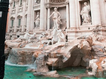 Photography Session at Rome's Trevi Fountain