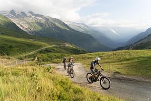 Discovery of a secret mountain pasture by electric mountain bike in Chamonix