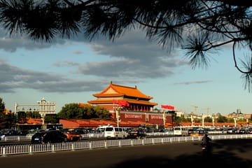 All Inclusive Boutique Tour: Tiananmen Square, Forbidden City and Mutianyu with VIP Pass