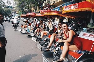 (5 Hours) 3 in 1 Special Tour: Cyclo, Street Food Tour & Foot Spa