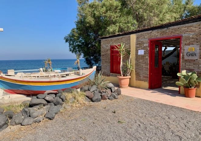 Santorini Private Wine Exprerience : 3 Wineries & Local Snacks 5