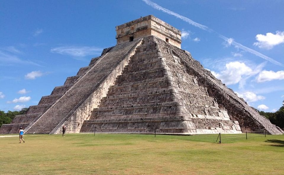 Chichen Itza Semi-Private Tour with Cenote Ik Kil and Valladolid Visit