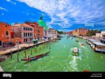 Cultural Walking Tour of Historic Venice Landmarks