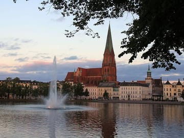 Schwerin, Germany, view over the Pfaffenteich, Credits: Maschinenjunge