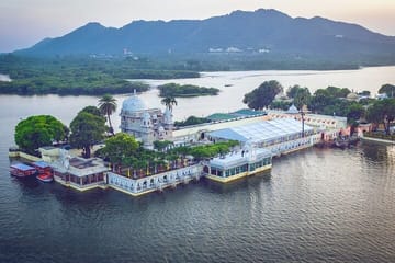 Udaipur City of Lakes Three-Day Cultural Tour