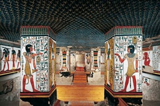 2-Day Luxor Tour: Kings, Queens, Hatshepsut & Medinet Habu & More